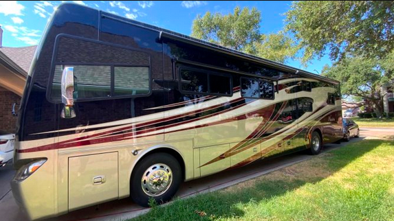RV sites at Al Sihah Shrine RV Park